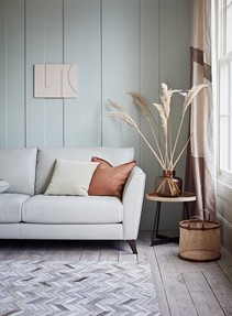 https://az.prshots.es/contents/archives/194/254/images/thumb350x287_auto/Furniture-Village-Oceano-3-Seater-Leather-Sofa-1195-Nordic-Lamp-_501d6_thumb.jpg