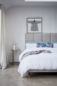 https://az.prshots.es/contents/archives/194/254/images/thumb350x287_auto/Hypnos-Bespoke-Brilliance-50-Divan-1099-Riley-50-Headboard-499-E_184e5_thumb.jpg