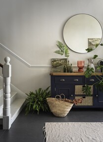 https://az.prshots.es/contents/archives/194/254/images/thumb350x287_auto/furniture_village_furniturevillage-hewittlargesideboard799hallim_8587b_thumb.jpg