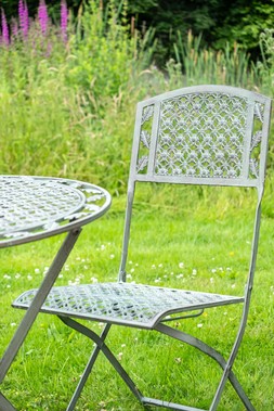 Bistro Set NT Oak Leaf Sage Brown £350