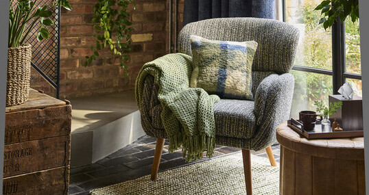 https://az.prshots.es/contents/archives/2320/1155/images/cropThumb/CRI_6a3262ad04f51prshots_dunelm-salvage_yard_aw26-ref2358849_thumb.jpg