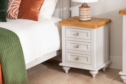 Discovery Grey Oak 3 Drawers Bedside Table RRP €399 NOW €219