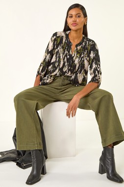 Roman Black Abstract Print Pintuck Stretch Top