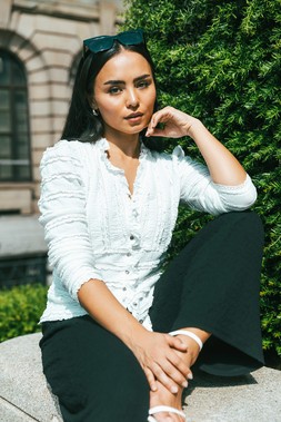 Roman Petite Ruffle V-Neck Stretch Top