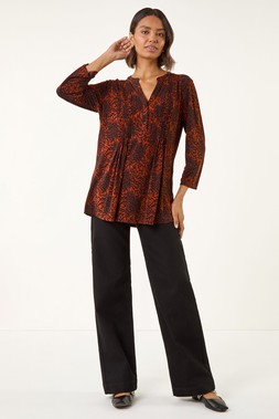 Roman Abstract Print V-Neck Stretch Top