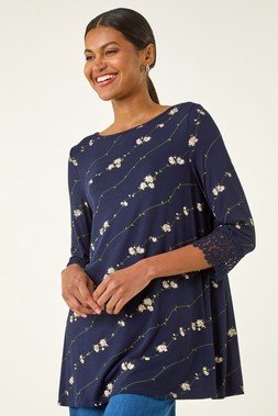 Roman Printed Lace Cuff Stretch Top