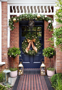 Homesense Christmas - Delightful Doorways