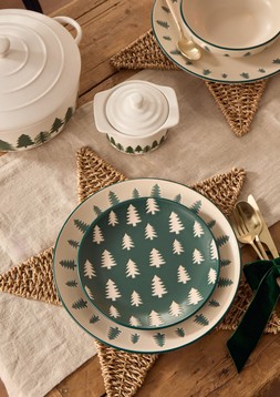 0601 2072750 B&M AW26 Alpine Charm Dining Cameo01 Crop