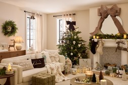 0805 2072750 B&M AW26 ALPINE CHARM LIVING ROOM MAIN 1 RT