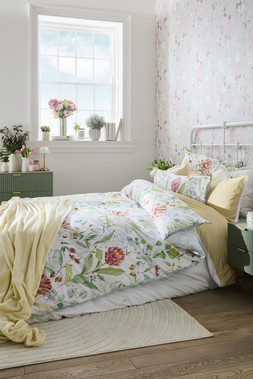 B&M HOME SS26 // SUMMER BEDDING - GARDEN LIFE // YELLOW SUPERSOFT THROW £8 // BIRD PRINTED DUVET SET DOUBLE £15 KING £18 // EMBROIDERED DAISY DUVET SET DOUBLE £15 KING £18 //