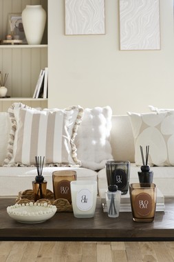 B&M HOME SS26 // CANDLES // LARGE DIFFUSER - NATURAL £4 // LARGE GLASS CANDLE - NATURAL £5 // LARGE GLASS CANDLE - OPAQUE £5 //