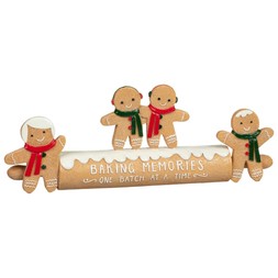 GINGERBREAD FAMILY £5 (426356)