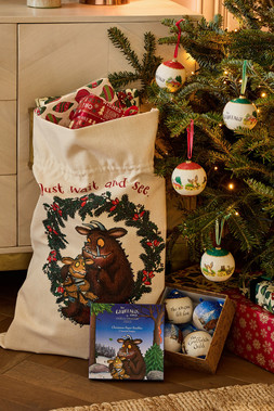 Country Gruffalo decorations