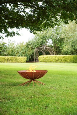 OUTDOOR METAL DAKOTA FIRE PIT IN RUST &pound;299.99