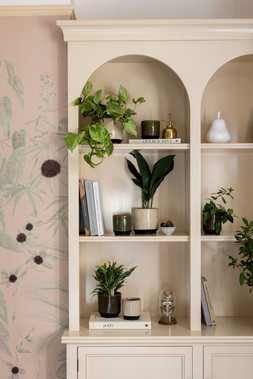 CLOVELLY IVORY PLANTER £6.99-£14.99 &.CLOVELLY OLIVE PLANTER £6.99- £14.99