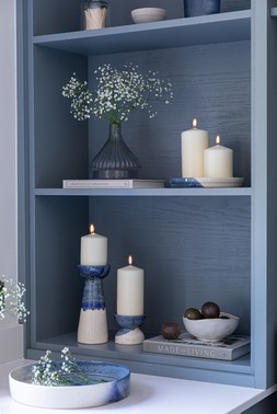 Dipped Bowen Candle Plate White And Blue H2.5cm D20cm £13.99