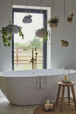 HANGING SEAGRASS PLANTERS