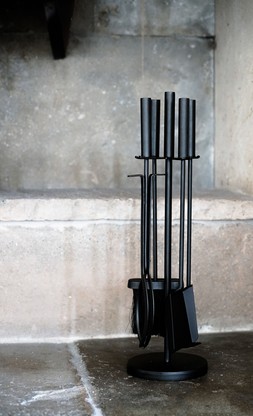 AW25 Ivyline - IRON FIRESIDE COMPANION SET ROUND