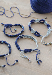 https://az.prshots.es/contents/archives/3746/1580/images/thumb350x287_auto/hobbycraft_hobbycraft-macrame-jewellery-making-workshop-1_thumb.jpg