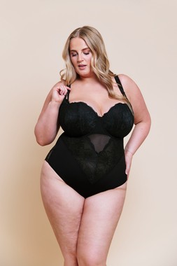 Boost Lace Body Black £49 €72 CAD $99 AUS $119.95 17