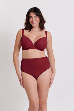 Smoothie Spacer Bra Deep Red £42 €66 CAD $92 AUS $96.95, Full Brief £14 €23 CAD $26 AUS $28.95 11