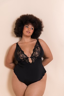 EMBRACE STRETCH LACE TEDDY