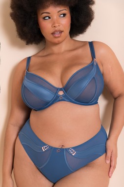 SUSPENSE PLUNGE BRA  £39 €59  CA87 AU91.95 & HIGH WAIST BRIEF £21 €32 CA39 AU42.95