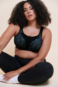 https://az.prshots.es/contents/archives/3795/1587/images/thumb350x287_auto/curvy-kate_everymove_blueprint_bra-4_thumb.jpg