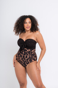 https://az.prshots.es/contents/archives/3795/1587/images/thumb350x287_auto/curvy_kate_bandeau-swimsuit-print-66_1_df7d7_thumb.jpg