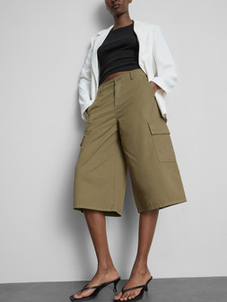 PRIMARK CASUAL CAPRI, £13, €15, $19, RON75, PLN65, CZK390