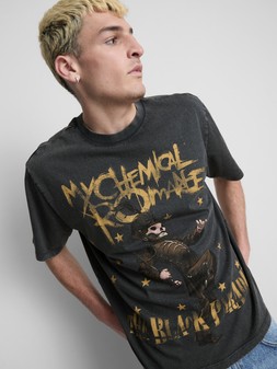PRIMARK CHEMICAL ROMANCE TEE, £12, €14, $18, RON70, PLN60, CZK365