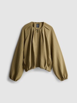 PRIMARK PRESENTS PAU ECHE BATWING BLOUSON, £24, €26, $34, RON125, PLN115, CZK675, HUF9500