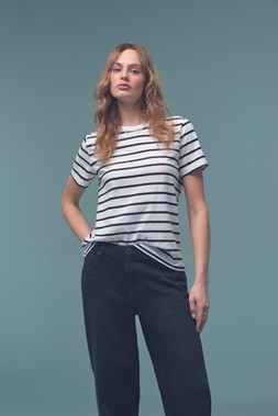 PRIMARK STRIPE TOP BLACK AND WHITE £3 €3.50 NE€4 $6 RON17 PLN15 CZK90