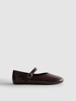 PRIMARK YOUNG GIRLS BAREFOOT BINA PLUM, $11 RON40 HUF3000 PLN34 CZK210 €(NE)9 €8 £7 (2)