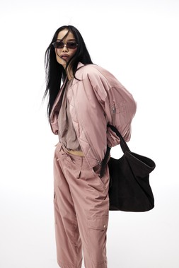 RI Pink Joggerscargo £32 3