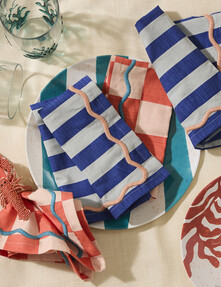 https://az.prshots.es/contents/archives/98/201/images/thumb350x287_auto/marks_amp_spencer_ms-home-summer-stripes_thumb.jpg